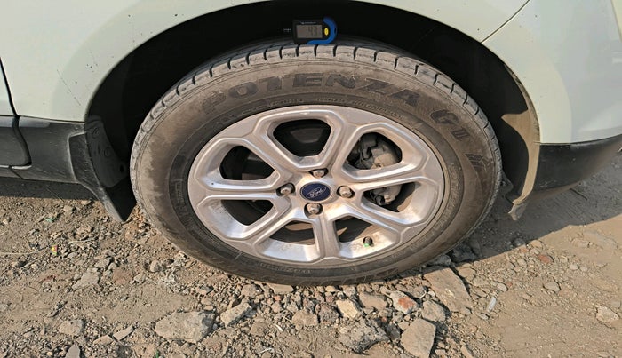 2019 Ford Ecosport TITANIUM + 1.5L DIESEL, Diesel, Manual, 1,36,689 km, tyre