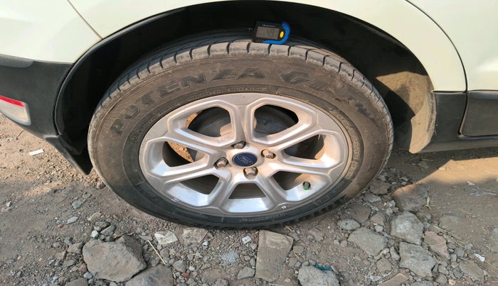 2019 Ford Ecosport TITANIUM + 1.5L DIESEL, Diesel, Manual, 1,36,689 km, tyre