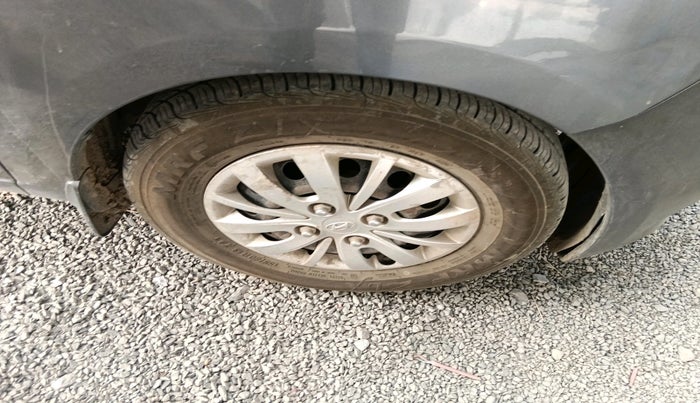 2015 Hyundai i10 SPORTZ 1.1, Petrol, Manual, 53,660 km, tyre