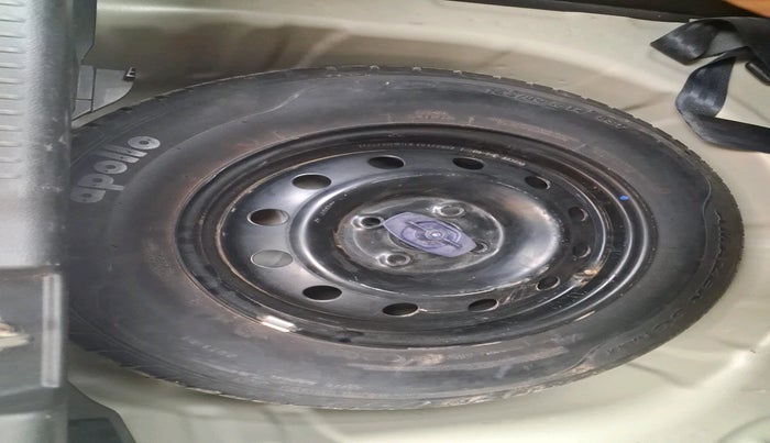 2018 Maruti Swift VXI, Petrol, Manual, 28,187 km, tyre