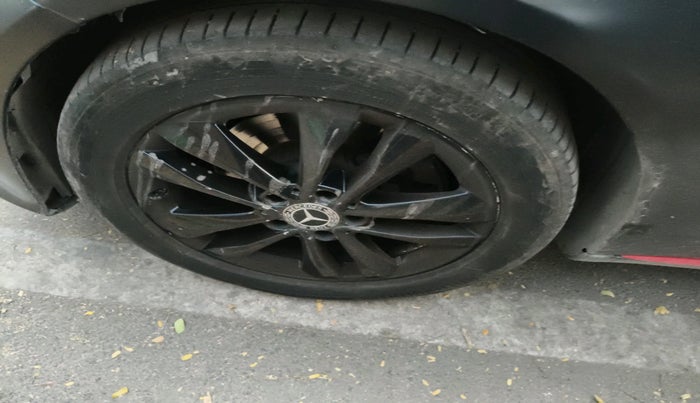 2019 Mercedes Benz C Class 220d, Diesel, Automatic, 1,24,041 km, tyre