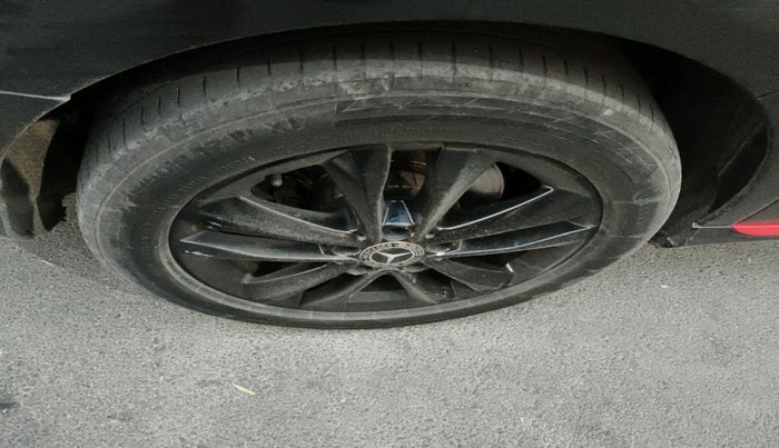 2019 Mercedes Benz C Class 220d, Diesel, Automatic, 1,24,041 km, tyre