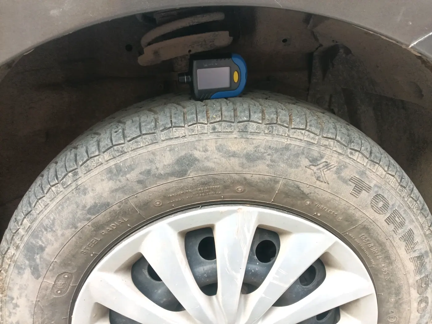 2016 Maruti Swift Dzire VDI, Diesel, Manual, 50,302 km, tyre