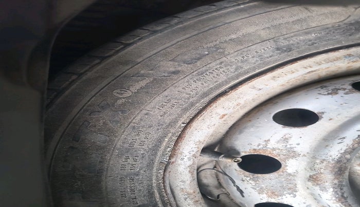 2015 Maruti Wagon R 1.0 LXI CNG, CNG, Manual, 1,75,060 km, tyre