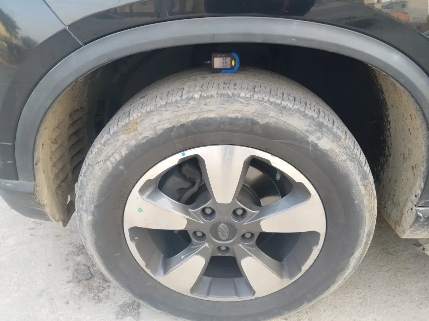2021 Mahindra ALTURAS G4 4WD AT, Diesel, Automatic, 50,686 km, tyre