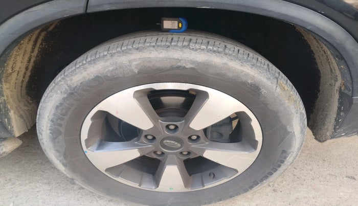 2021 Mahindra ALTURAS G4 4WD AT, Diesel, Automatic, 50,686 km, tyre