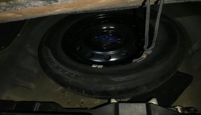 2018 Maruti Dzire VXI, Petrol, Manual, 43,104 km, tyre