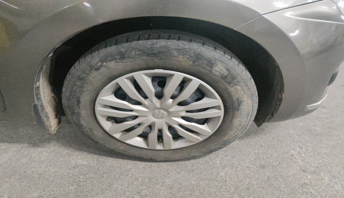 2018 Maruti Dzire VXI, Petrol, Manual, 43,104 km, tyre