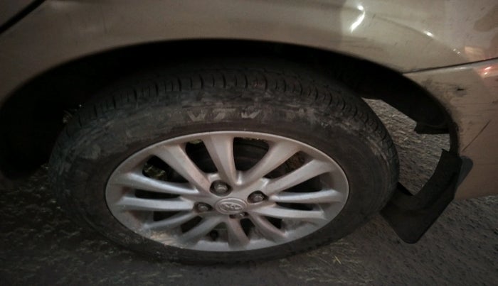 2011 Toyota Etios V, Petrol, Manual, 18,993 km, tyre