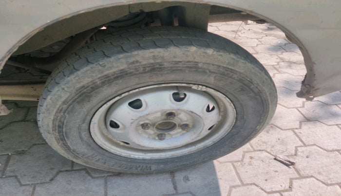 2016 Maruti Eeco 5 STR WITH A/C+HTR, CNG, Manual, 1,41,125 km, tyre