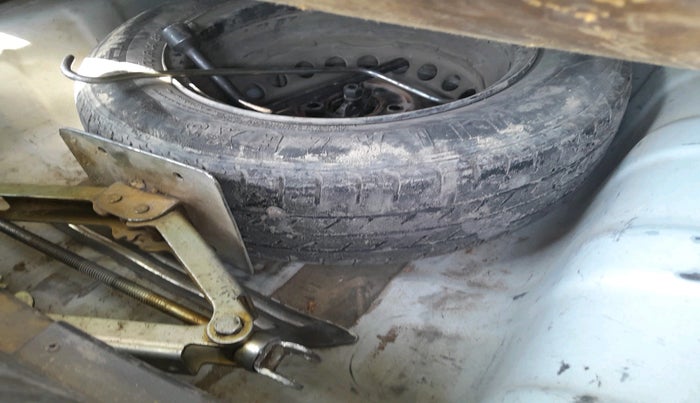 2021 Hyundai AURA S 1.2 CNG, CNG, Manual, 1,40,361 km, tyre