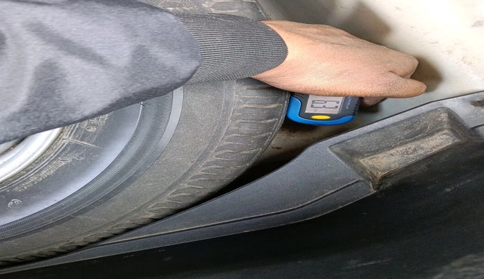 2019 Maruti Swift LXI, Petrol, Manual, 23,402 km, tyre