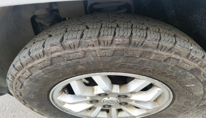 2017 Mahindra TUV300 T8, Diesel, Manual, 66,625 km, tyre