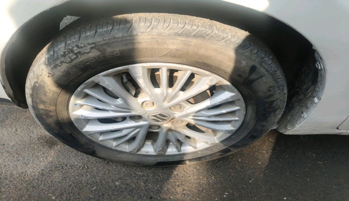 2021 Maruti Ertiga VXI CNG, CNG, Manual, 1,78,397 km, tyre