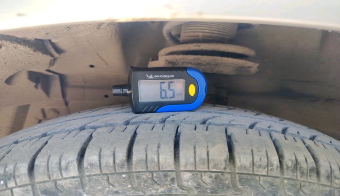 2013 Maruti Swift Dzire VXI, Petrol, Manual, 45,873 km, tyre