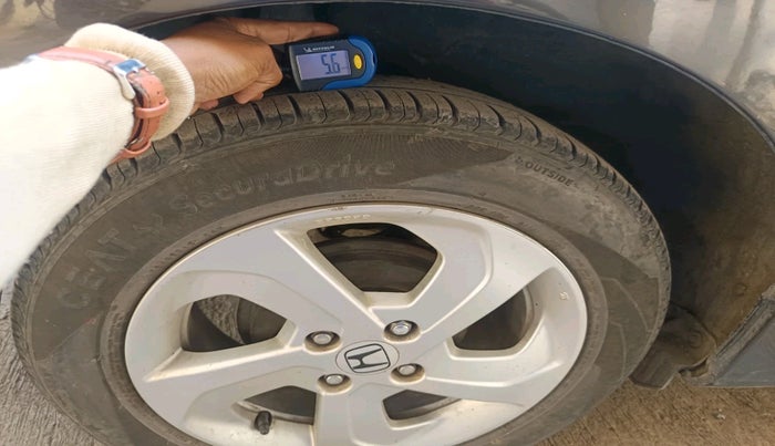 2016 Honda City 1.5L I-VTEC VX CVT, CNG, Automatic, 77,903 km, tyre