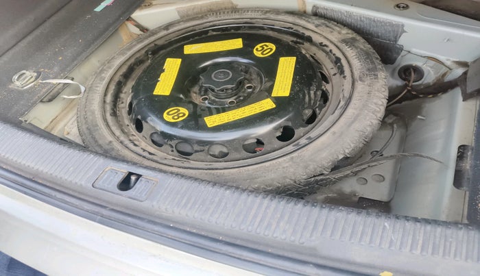 2012 Audi A6 2.0 TDI PREMIUM, Diesel, Automatic, 1,48,434 km, tyre