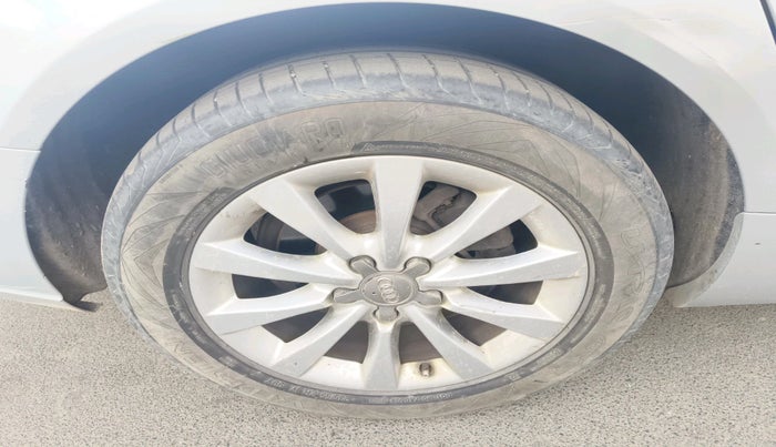 2012 Audi A6 2.0 TDI PREMIUM, Diesel, Automatic, 1,48,434 km, tyre