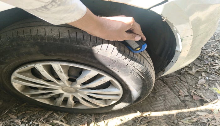 2014 Maruti Swift Dzire VDI, Diesel, Manual, 1,89,214 km, tyre