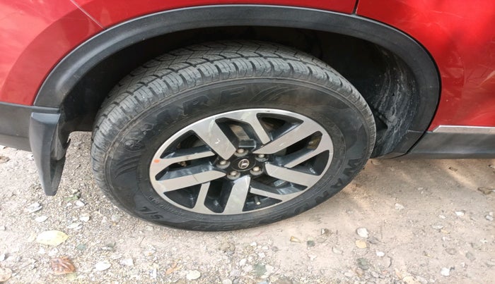 2022 Tata Harrier XZ PLUS 2.0L, Diesel, Manual, 90,522 km, tyre