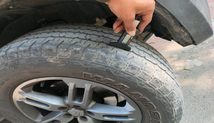 2023 Mahindra Thar LX PETROL HT 4WD AT, Petrol, Automatic, 45,838 km, tyre