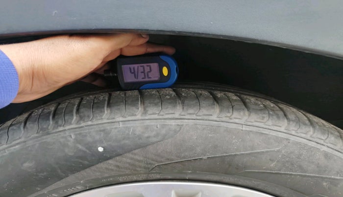 2021 KIA SONET HTK PLUS 1.5 AT, Diesel, Automatic, 86,049 km, tyre