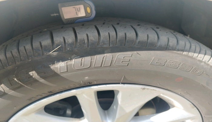 2020 Toyota Innova Crysta 2.4 VX 8 STR, Diesel, Manual, 1,38,155 km, tyre