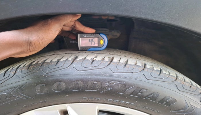 2022 Skoda KUSHAQ AMBITION 1.0L TSI MT, Petrol, Manual, 27,980 km, tyre