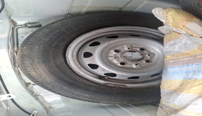 2016 Tata Tiago XE PETROL, Petrol, Manual, 31,885 km, tyre