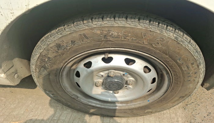 2016 Tata Tiago XE PETROL, Petrol, Manual, 31,885 km, tyre