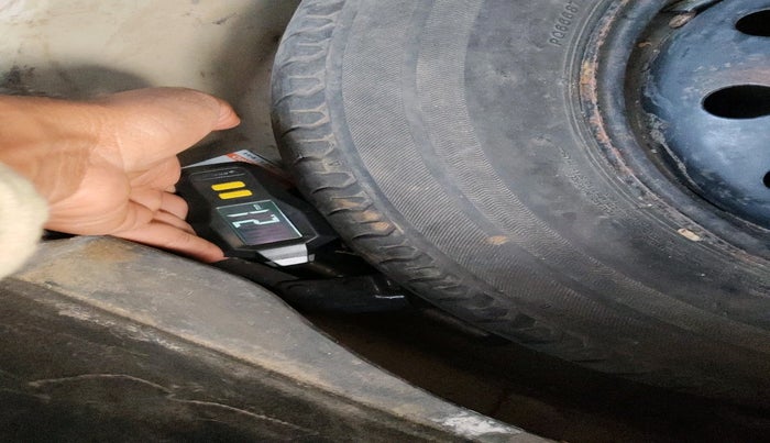 2013 Maruti Swift Dzire VDI, Diesel, Manual, 1,69,355 km, tyre