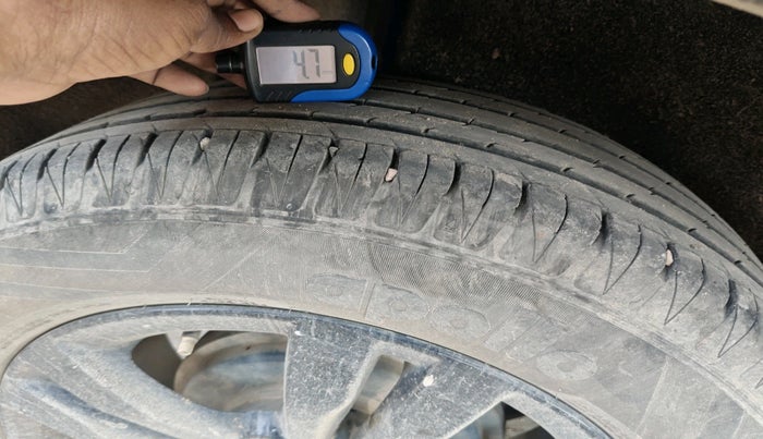 2018 Maruti Vitara Brezza ZDI AMT, Diesel, Automatic, 94,871 km, tyre