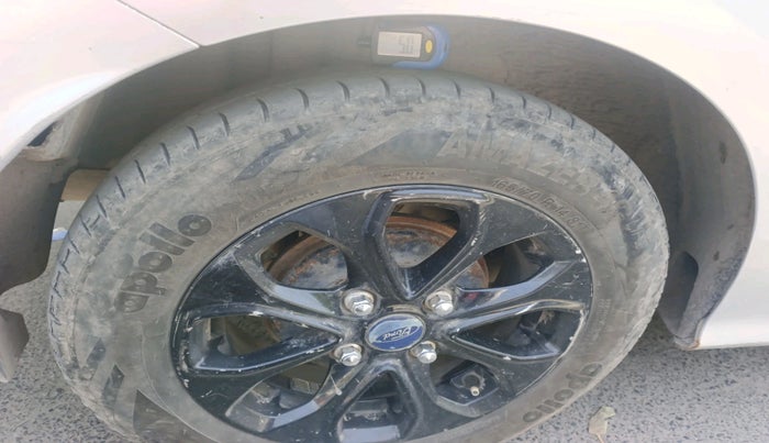 2015 Ford Figo Aspire TITANIUM 1.2 PETROL, CNG, Manual, 92,238 km, tyre