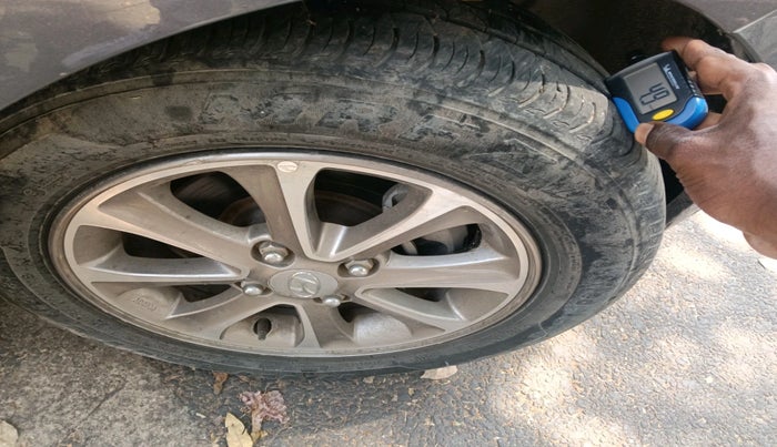 2016 Hyundai Grand i10 ASTA AT 1.2 KAPPA VTVT, Petrol, Automatic, 32,752 km, tyre