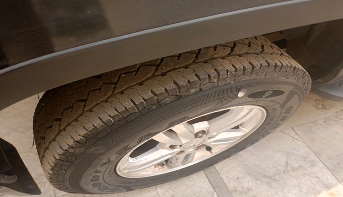 2023 Mahindra BOLERO NEO N10 R, Diesel, Manual, 98,781 km, tyre