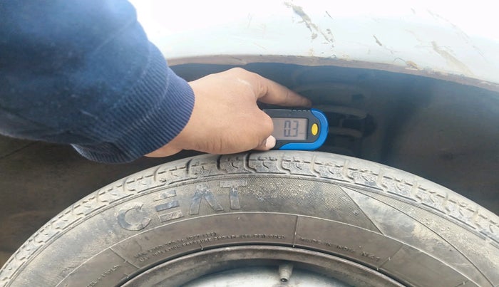 2011 Maruti Alto LX, CNG, Manual, 99,600 km, tyre