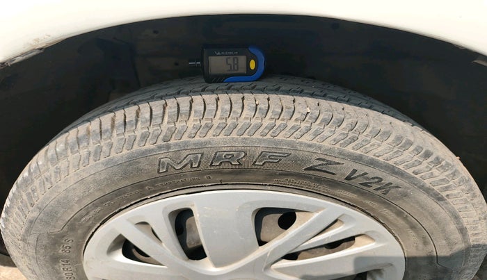 2017 Maruti Swift VXI, Petrol, Manual, 38,011 km, tyre