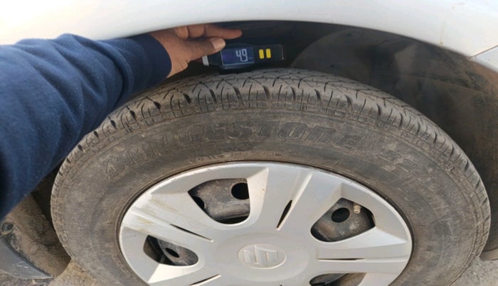 2015 Maruti Swift VXI, Petrol, Manual, 1,18,897 km, tyre