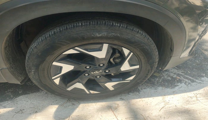 2024 KIA SONET GTX PLUS 1.5 DIESEL AT, Diesel, Automatic, 11,875 km, tyre