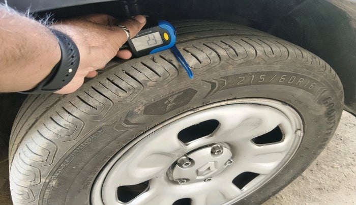 2013 Renault Duster 110 PS RXL DIESEL, Diesel, Manual, 1,42,140 km, tyre