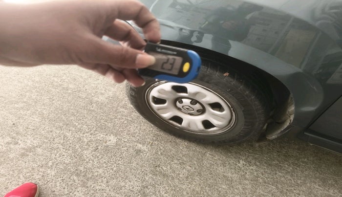 2015 Renault Duster RXL PETROL, Petrol, Manual, 52,359 km, tyre