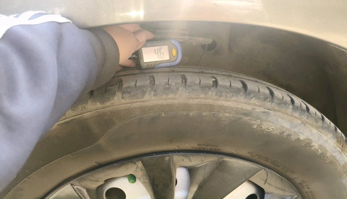 2018 Maruti Dzire LXI, CNG, Manual, 1,20,561 km, tyre