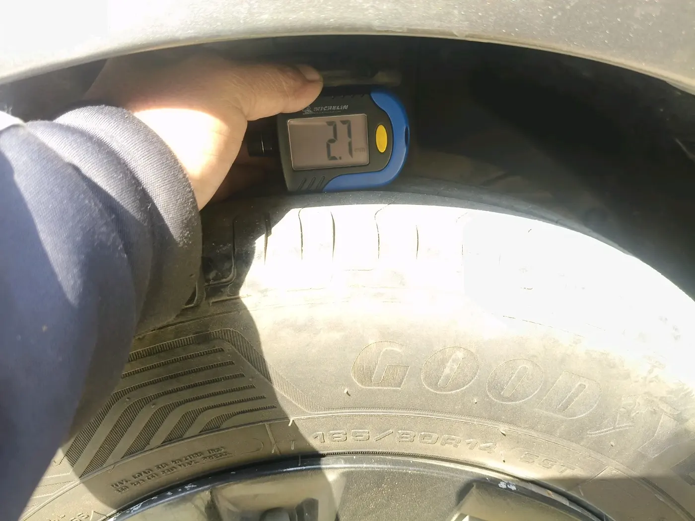 2018 Maruti Dzire LXI, CNG, Manual, 1,20,561 km, tyre