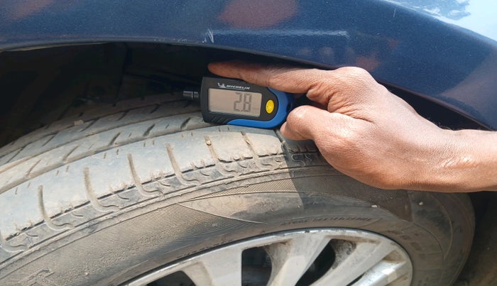 2018 Maruti Ciaz ZETA 1.4  AT PETROL, CNG, Automatic, 1,02,635 km, tyre