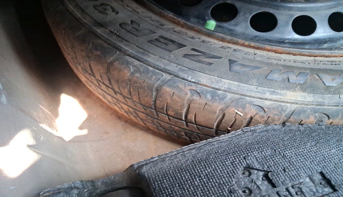 2014 Honda Amaze 1.5L I-DTEC S, Diesel, Manual, 1,08,548 km, tyre