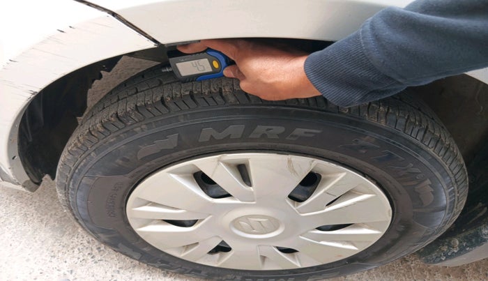 2013 Maruti Swift VXI, Petrol, Manual, 76,658 km, tyre