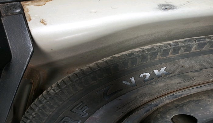 2013 Maruti Swift VXI, Petrol, Manual, 76,658 km, tyre