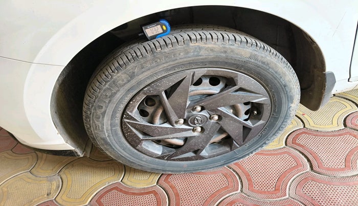 2022 Hyundai NEW I20 MAGNA 1.2 MT, Petrol, Manual, 64,058 km, tyre