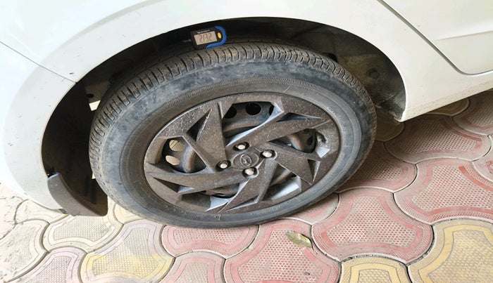 2022 Hyundai NEW I20 MAGNA 1.2 MT, Petrol, Manual, 64,058 km, tyre