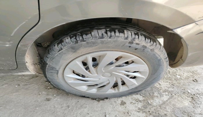 2020 Maruti Ertiga VXI CNG, CNG, Manual, 1,49,838 km, tyre